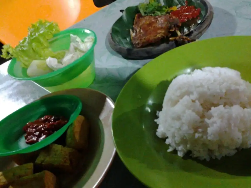 Warung Cak To "Asli Suroboyo"