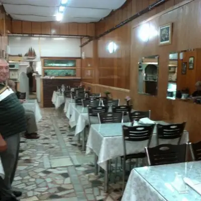 çifte sarmaşık restorant