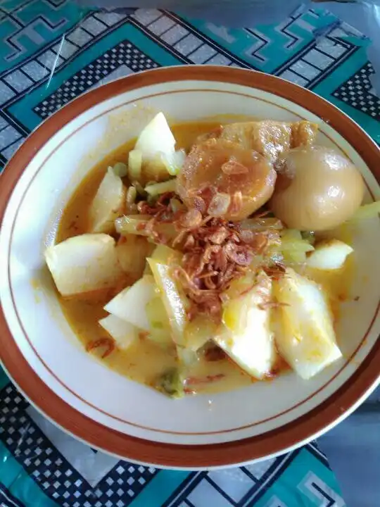 Gambar Makanan Ketupat Sayur CNI Puri 11