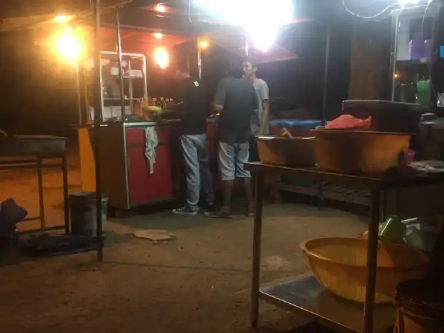 Stall Burger Bakar Hijau Food Photo 6