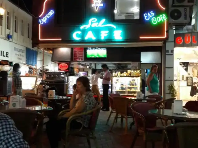 Şal Eis&Cafe Patisserie'nin yemek ve ambiyans fotoğrafları 8