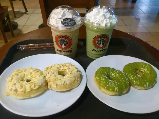 J.CO Donuts & Coffee Food Photo 19