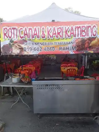 Roti Canai & Kari Kambing by Rahim Jawekingz Food Photo 2