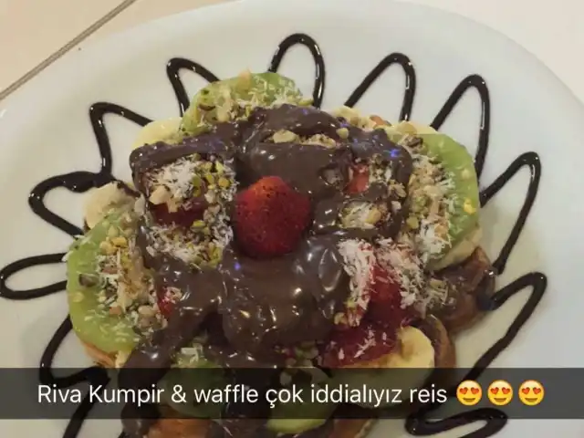 Riva Waffle & Kumpir'nin yemek ve ambiyans fotoğrafları 18