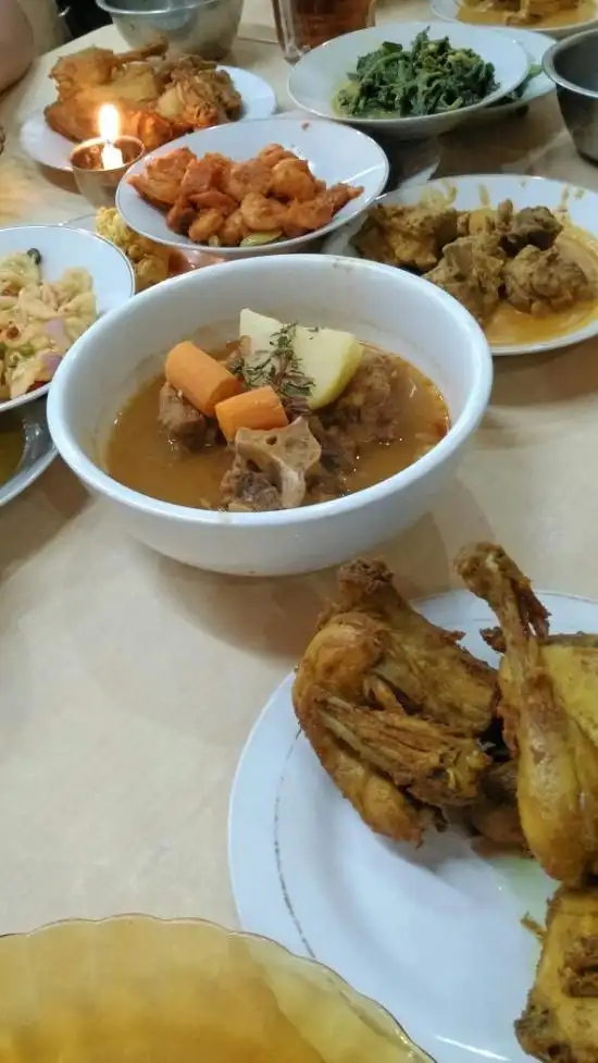 Gambar Makanan Rumah Makan Padang Medan Baru 1