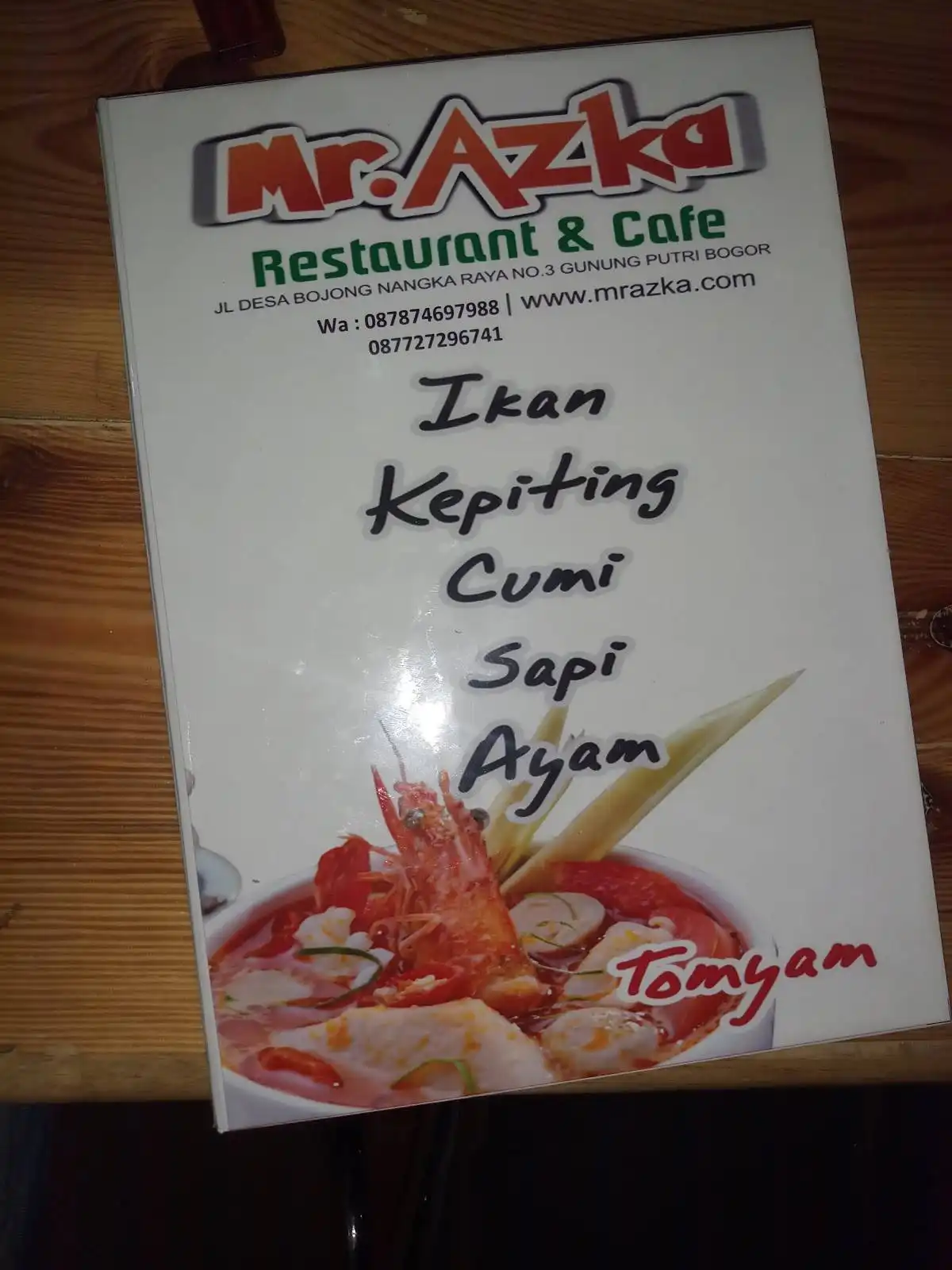 Green icon cafe n restaurant