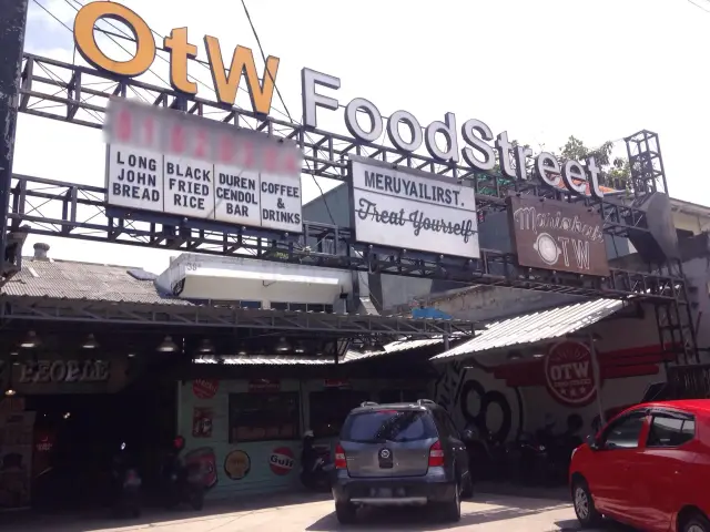 Gambar Makanan OTW Food Street 4
