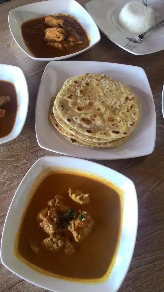 Gambar Makanan Warung GOA Indian Food & Rooms 4