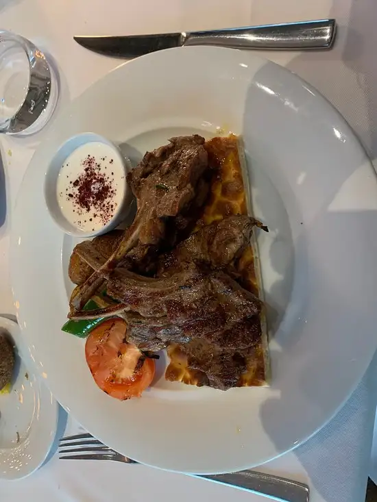 The Globe Restaurant - Hilton Istanbul Bomonti'nin yemek ve ambiyans fotoğrafları 45