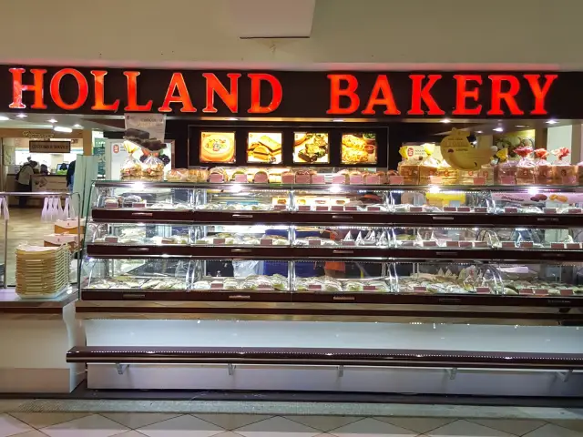 Gambar Makanan Holland Bakery 10