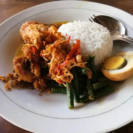 Gambar Makanan Warung Nasi Ayam Bu Oki 3