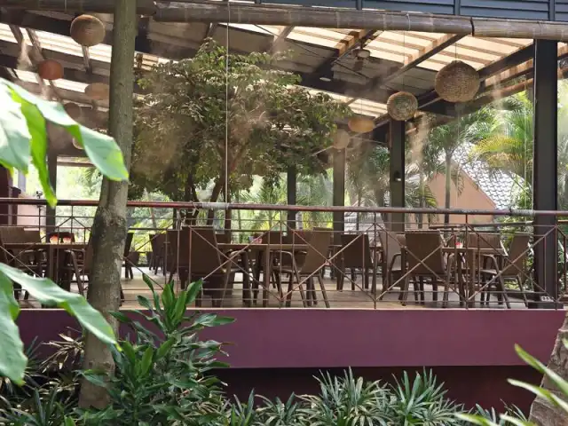 Gambar Makanan Palm Cafe and Terrace - Aryaduta Lippo Village Hotel 5