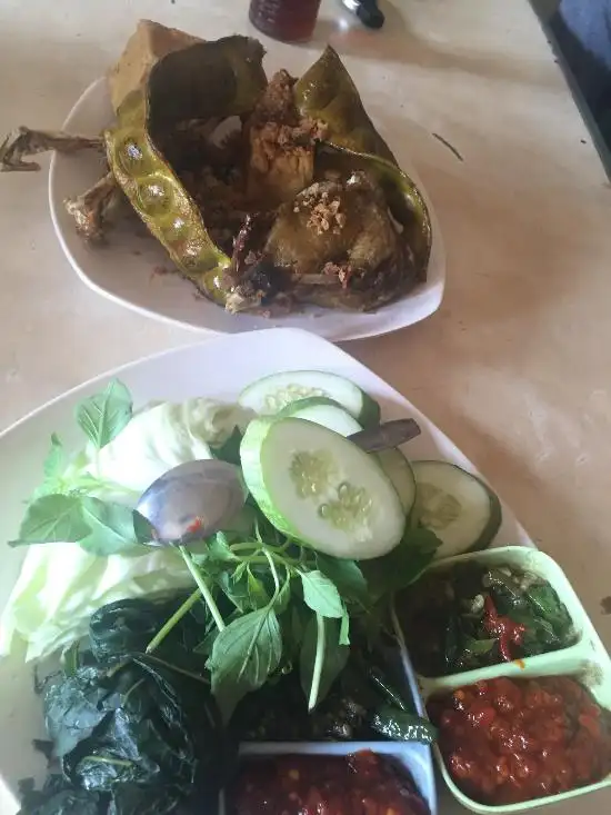 Gambar Makanan Bebek Goreng Haji Dargo 2