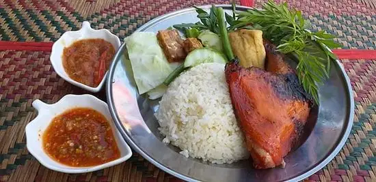 Mukah Raja Nasi Ayam Tempayan