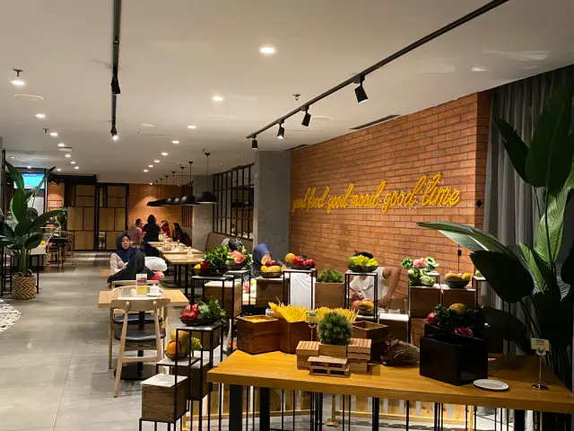 Gambar Makanan sTREATs Restaurant - Hotel Ibis Styles Bekasi 9