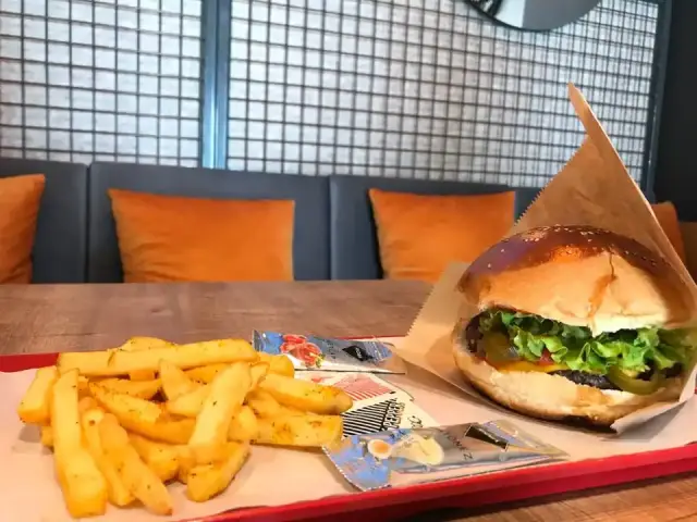 Efem Burger'nin yemek ve ambiyans fotoğrafları 9