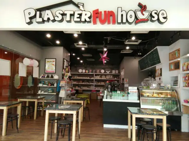 Plaster Fun House Food Photo 6