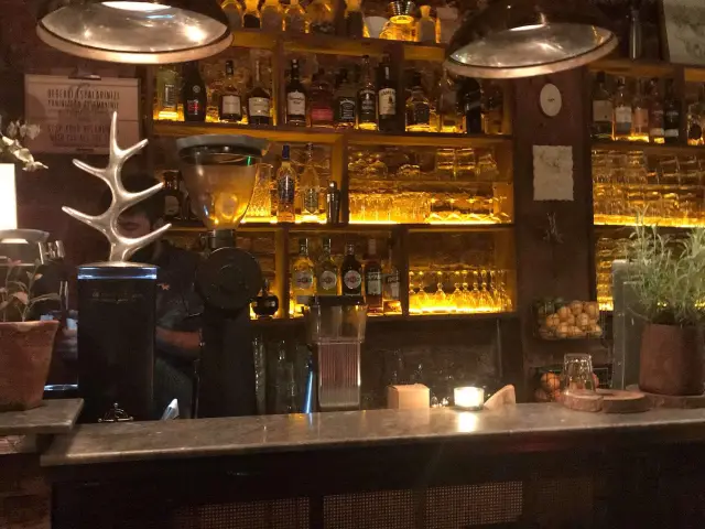 Geyik Coffee Roastery & Cocktail Bar'nin yemek ve ambiyans fotoğrafları 62