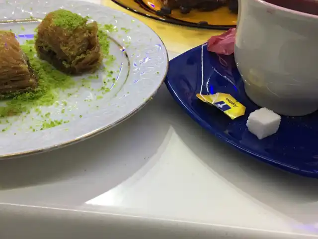 Padişah Pastanesi & Cafe'nin yemek ve ambiyans fotoğrafları 2