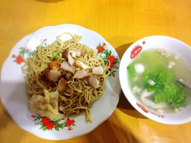 Gambar Makanan Bakmi Ahiung Khas Jambi 16