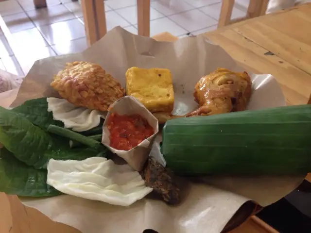 Gambar Makanan Cucurak Warung Sunda 3