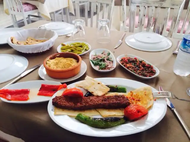 Adanalı Hasan Kolcuoğlu Restaurant'nin yemek ve ambiyans fotoğrafları 8