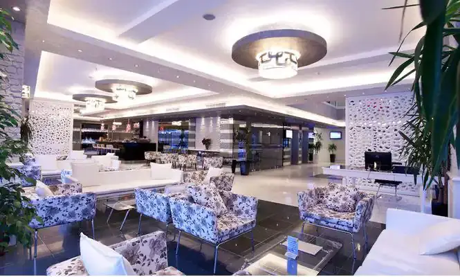 Fiori Cafe - Limak Ambassadore Hotel'nin yemek ve ambiyans fotoğrafları 1