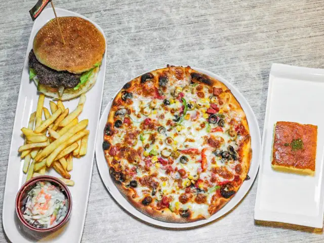 Rosemarin Pizza & Burger'nin yemek ve ambiyans fotoğrafları 1