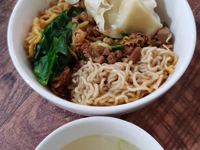 Gambar Makanan Bakmi Yoo 7