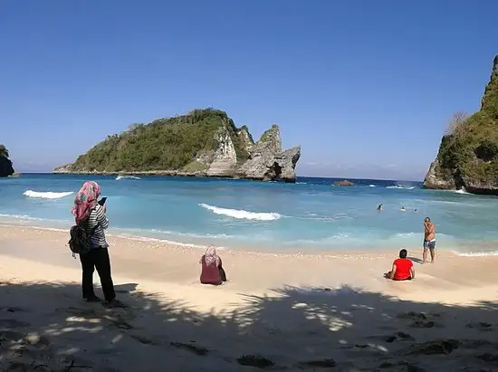 Gambar Makanan Tropical Cliff Atuh Beach 10