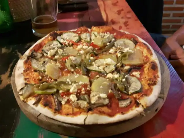 Gambar Makanan Home Pizza 15