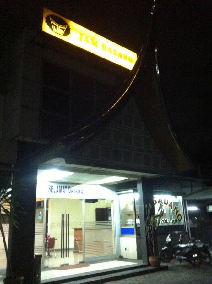 Jam Gadang terdekat Restoran dan Tempat Makan Padang terdekat di Bekasi