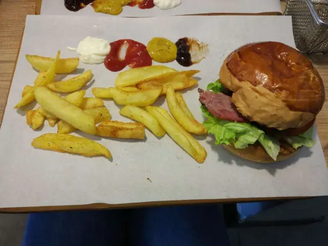 Mahal Burger'nin yemek ve ambiyans fotoğrafları 19