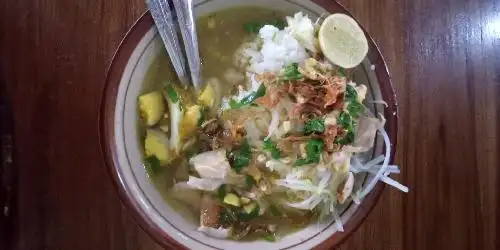 Soto Ayam Asli Bu No, Taman