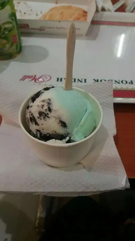 Gambar Makanan Mama's Gelato & Pizzeria 13