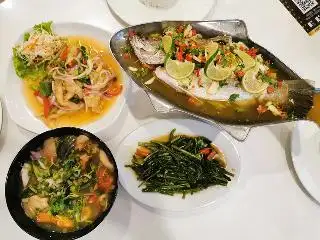 Tuk Tuk Thai Garden Food Photo 2