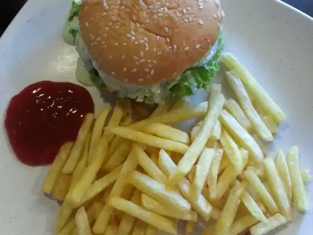 Burger Byte Food Photo 10