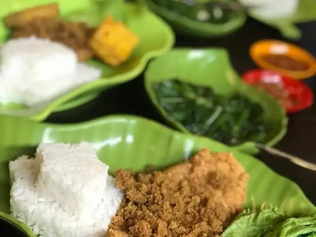 Gambar Makanan Ayam Kremes Kraton 1