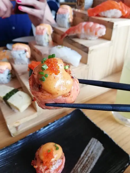 Gambar Makanan Sushi Hiro Senopati 11