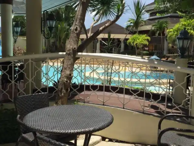 Pool Aquarius - Waterfront Cebu City Hotel & Casino
