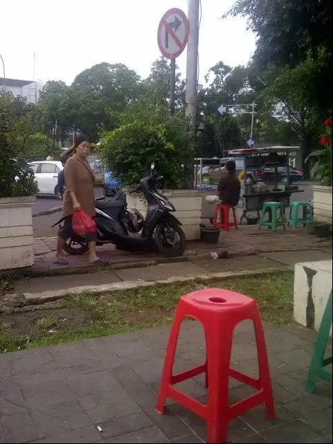 Gambar Makanan Jajanan Pinggiran Tugu Proklamasi 11