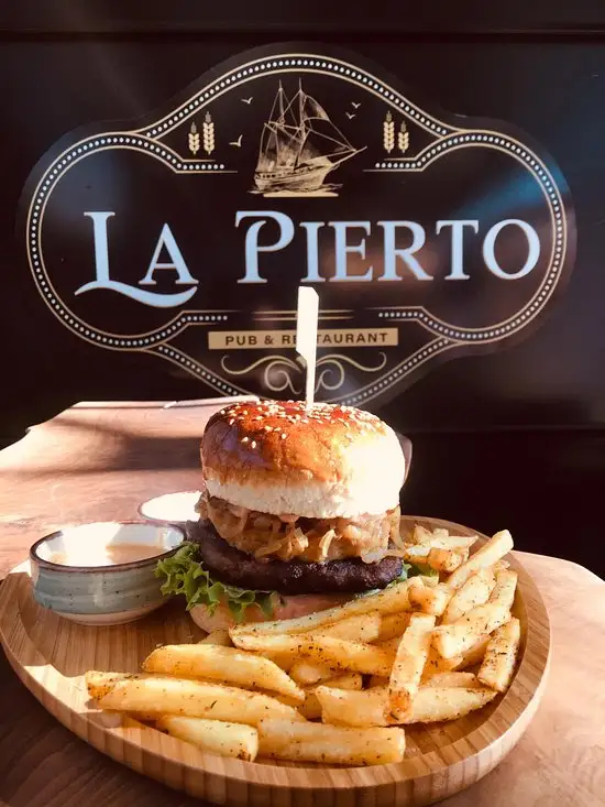 La Pierto Pub & Restaurant'nin yemek ve ambiyans fotoğrafları 75