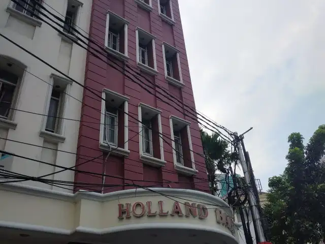 Gambar Makanan Holland Bakery 15