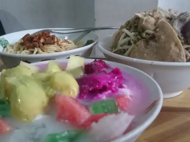 Gambar Makanan Mie Ayam + Bakso Solo Kondang Murah 3