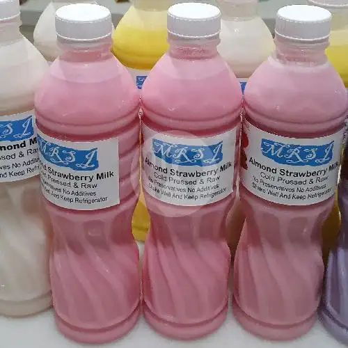 Gambar Makanan Susu Almond Makassar 8