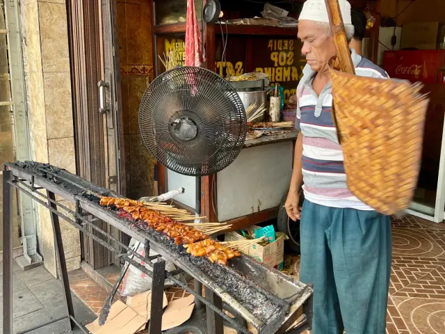 Gambar Makanan Sate Ayam Madura H. Mahrus 9