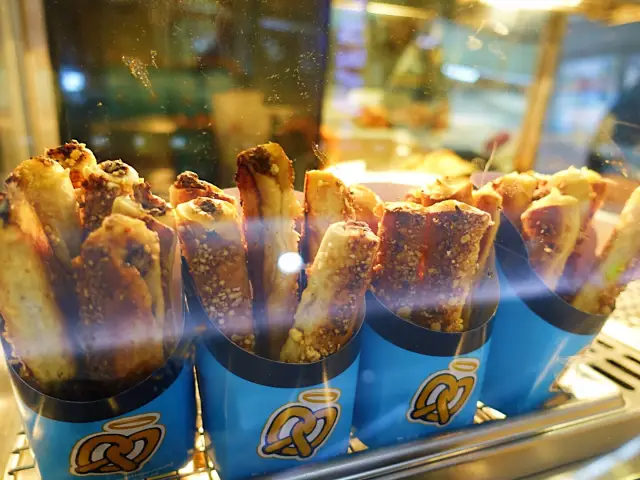 Gambar Makanan Auntie Anne's 5