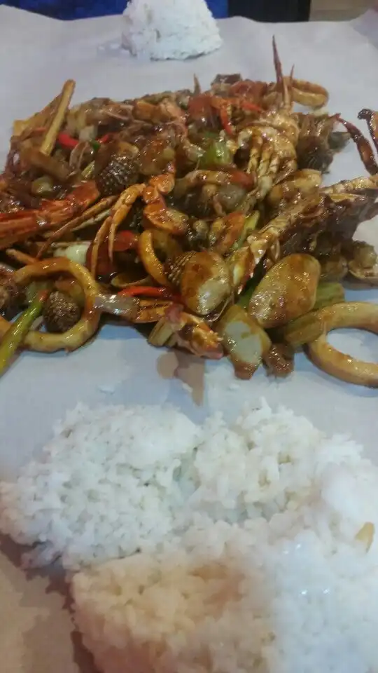 Shell Out Omak Den Food Photo 12