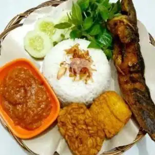 Gambar Makanan Pecel Ayam Teh Pitri 5