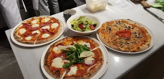 Pizza Public'nin yemek ve ambiyans fotoğrafları 1